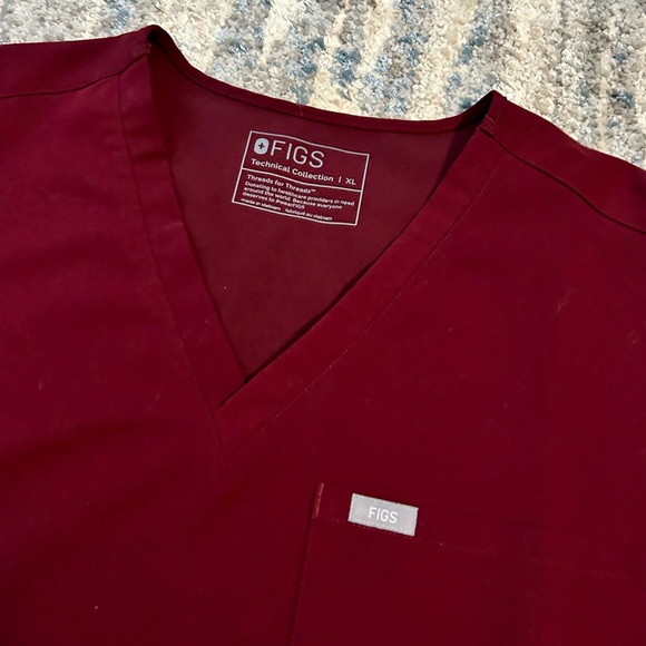 FIGS Scrub Top - Picture 4 of 7